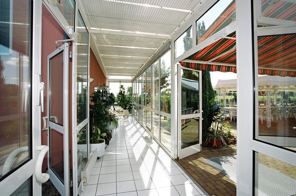 Schweighouse-sur-Moder Hotel Restaurant La Tour Romaine - Haguenau - Strasbourg Nord מראה חיצוני תמונה