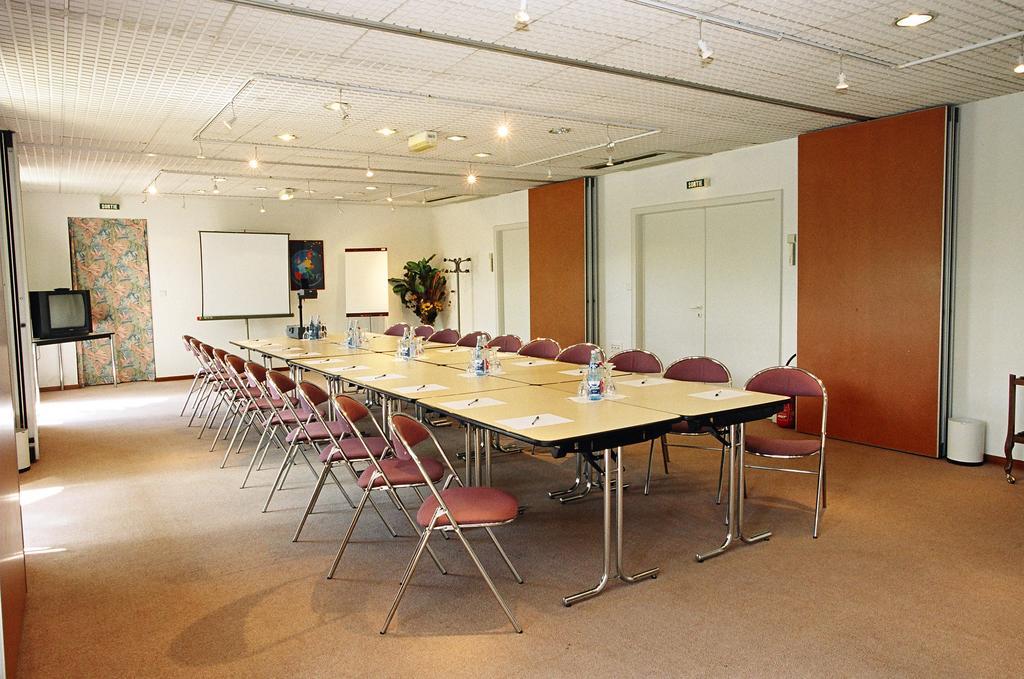 Schweighouse-sur-Moder Hotel Restaurant La Tour Romaine - Haguenau - Strasbourg Nord מראה חיצוני תמונה