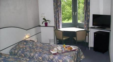 Schweighouse-sur-Moder Hotel Restaurant La Tour Romaine - Haguenau - Strasbourg Nord מראה חיצוני תמונה