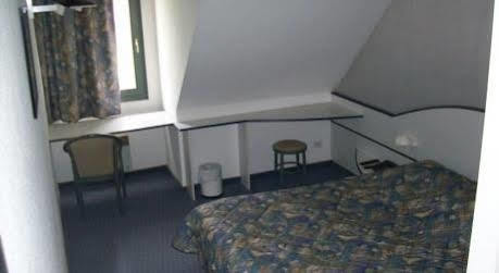 Schweighouse-sur-Moder Hotel Restaurant La Tour Romaine - Haguenau - Strasbourg Nord מראה חיצוני תמונה